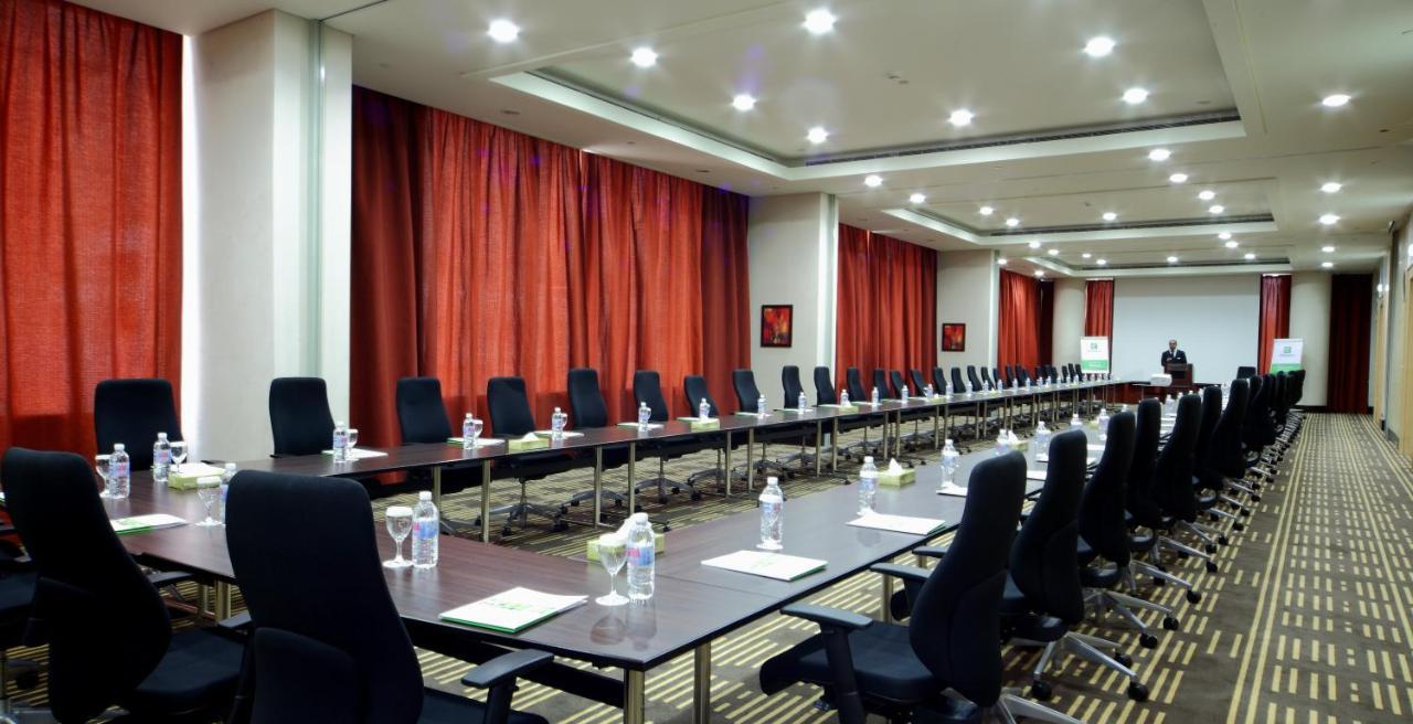 Holiday Inn Olaya By Ihg Riyad Extérieur photo