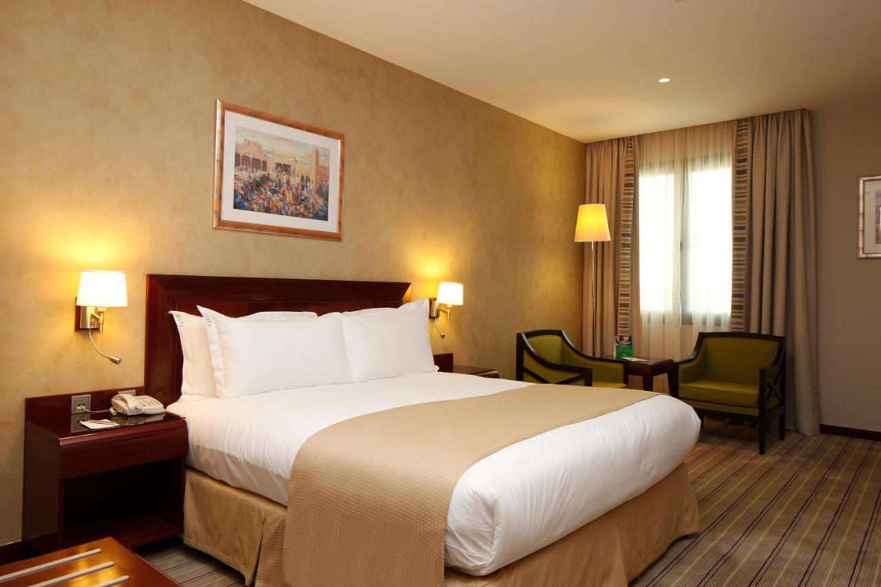 Holiday Inn Olaya By Ihg Riyad Extérieur photo