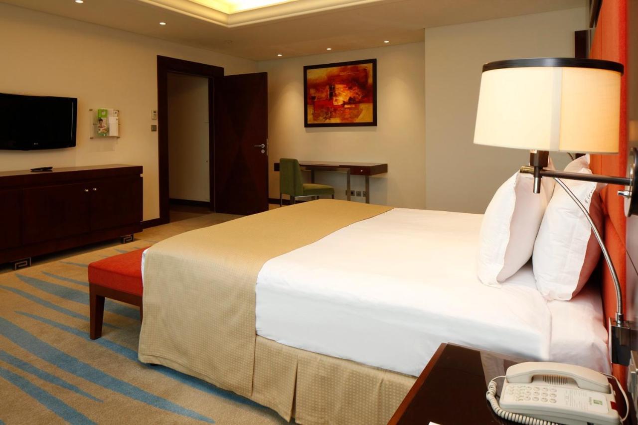 Holiday Inn Olaya By Ihg Riyad Extérieur photo