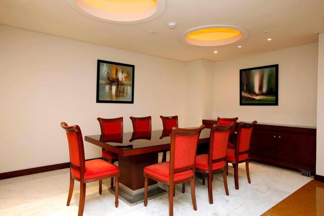 Holiday Inn Olaya By Ihg Riyad Extérieur photo