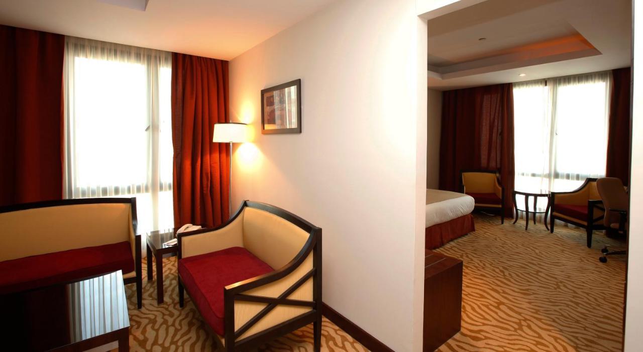 Holiday Inn Olaya By Ihg Riyad Extérieur photo