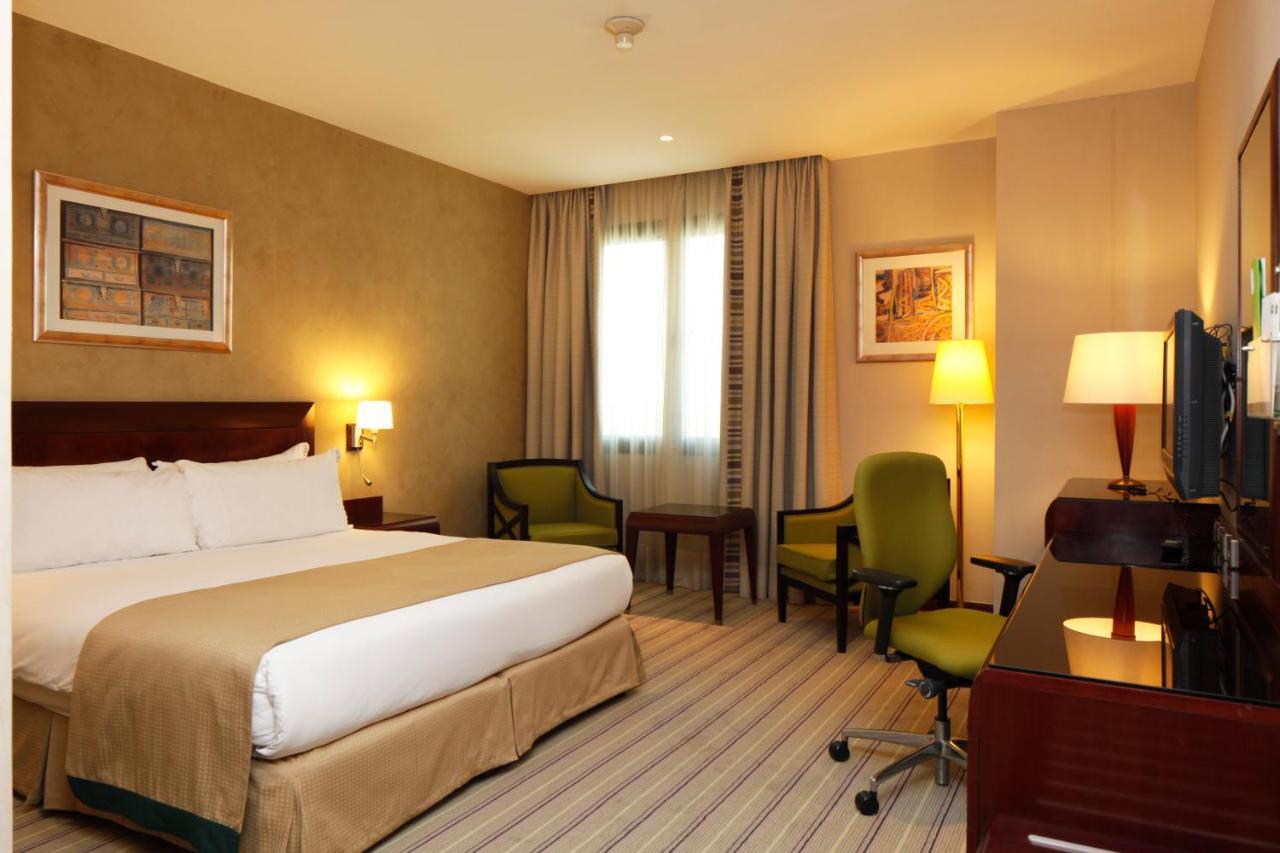 Holiday Inn Olaya By Ihg Riyad Extérieur photo