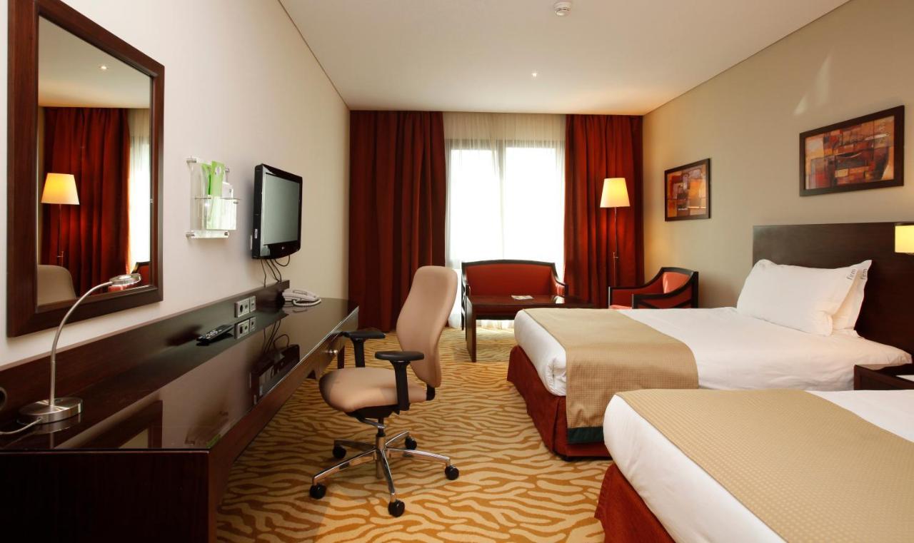 Holiday Inn Olaya By Ihg Riyad Extérieur photo